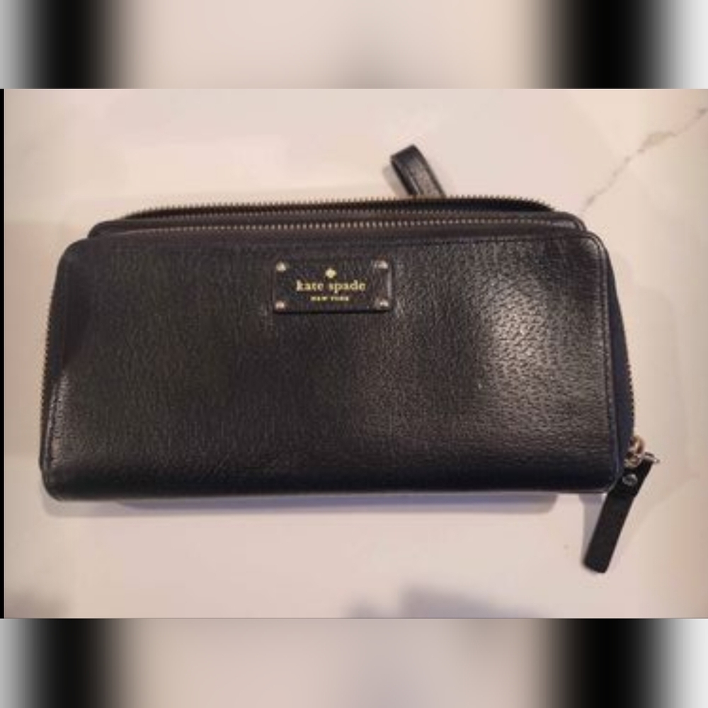 Kate Spade clutch wallet